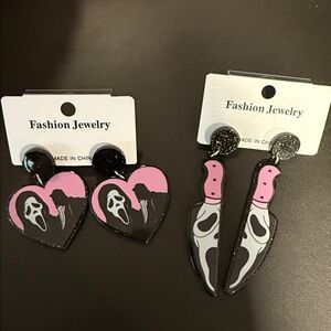 NWT Halloween Fashion Jewelry Pink and Black Scream Earrings